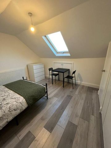 7 bedroom terraced house to rent - Photo 2
