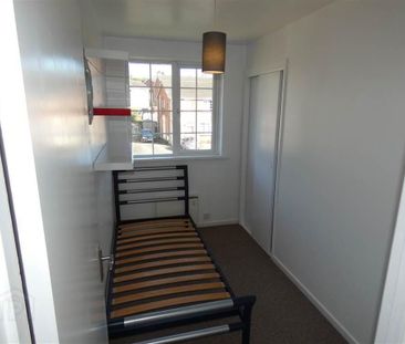 29b Dundonald Heights, Dundonald, Belfast, BT16 1XL - Photo 1