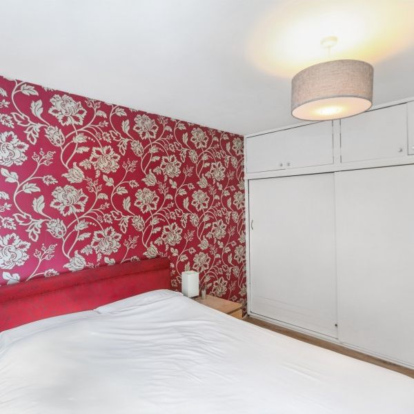 Hook Road, Surbiton, KT6 - Photo 1