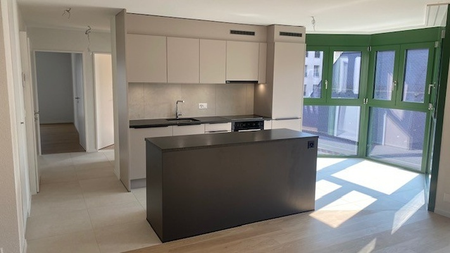 Bel appartement de 3.5 pièces dans un immeuble entièrement rénové - Photo 3