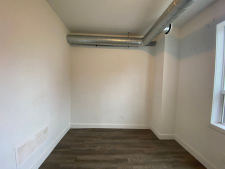 For Lease - 344 Bartlett Avenue Unit# Room 1, Toronto, Ontario - Photo 3