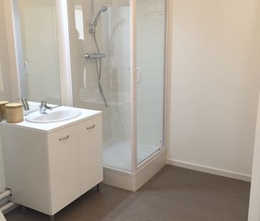 Location Appartement 2 pièces 43m² - Photo 3