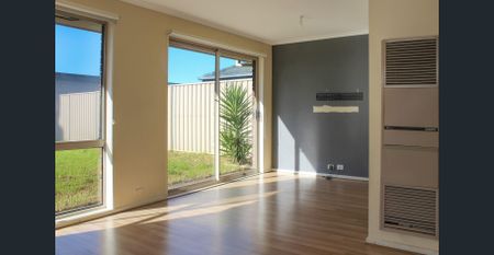 FAMILY HOME WITH LARGE YARD - Photo 5