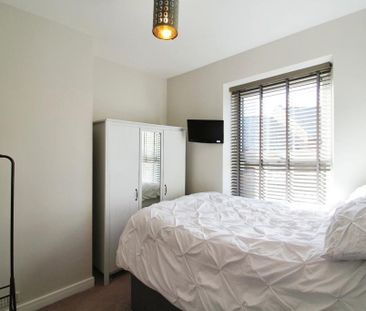 3 bedroom terraced house to rent - Photo 4