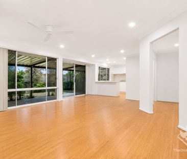 Spacious Family Home on a Large Block – Comfort, Space & Convenience - Photo 2