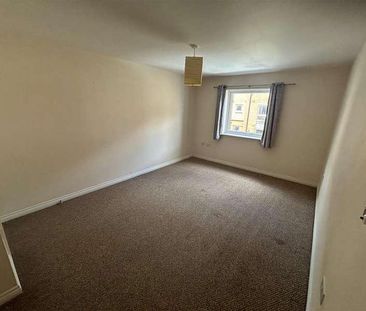 Chain Court, Old Town, SN1 - Photo 1