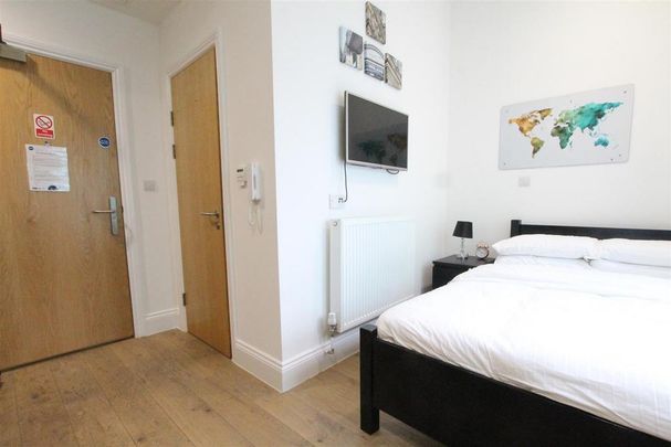 Studio to rent - Photo 1