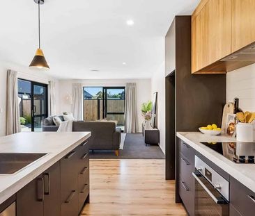 Three bedroom in Wooing Tree - Photo 3