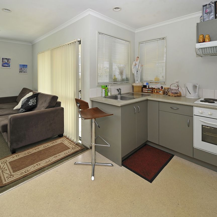 What a Honey - Photo 1