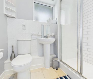 3 bedroom penthouse to rent - Photo 6