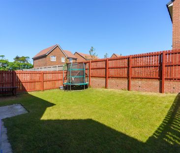 4 bed detached house to rent in Bramble Way, Newcastle upon Tyne, NE13 - Photo 1