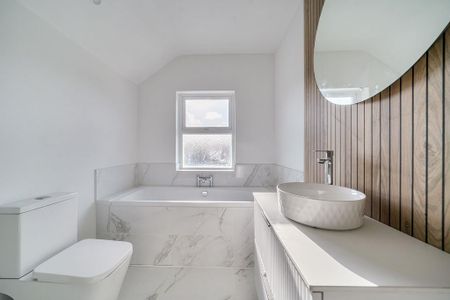 2 bedroom end of terrace house to rent - Photo 5