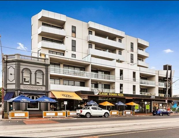 Modern Apartment at ‘ALESSIA’ on Lygon - Photo 1