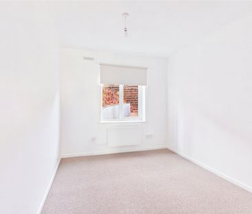 Highgrove Street, - Photo 3