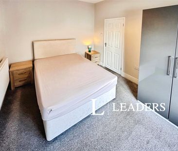 3 bedroom house to rent Mayer Street, Stoke-on-Trent, Staffordshire... - Photo 6