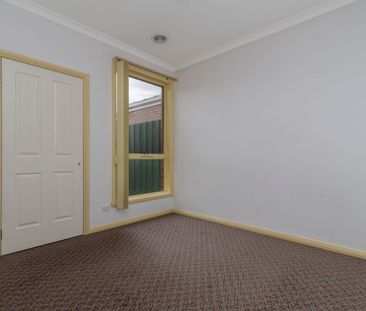 Comfortable Family Home - Photo 5