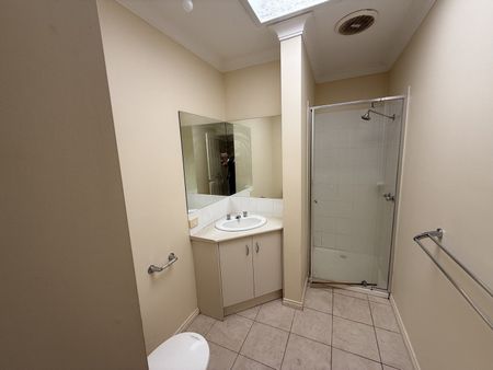 Furnished 1 Bedroom for Rent in Clayton - Photo 5