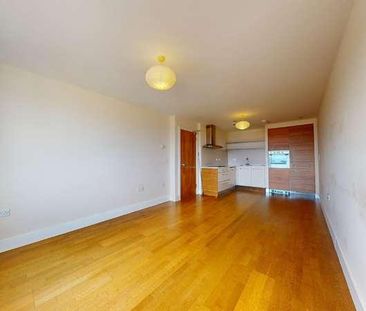 Falcon Drive, Butetown, Cardiff, CF10 - Photo 6