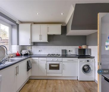 3 bedroom semi-detached house to rent - Photo 4