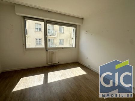 Location Appartement 4 pièces 112m² - Photo 4
