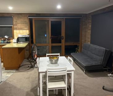 Frankston - Photo 1