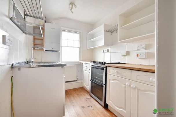 Melbourne Place - Photo 1