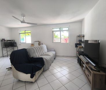 Location Maison 4 pièces 70m² BAIE MAHAULT 97122 - Photo 3