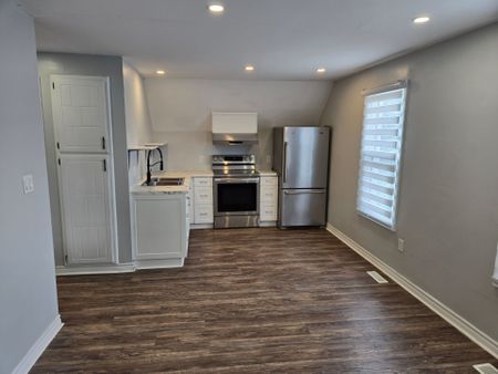 For Lease - 8 Beverley Street Unit# 2, St. Thomas, Ontario - Photo 3