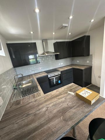 2 bedroom ground floor maisonette to rent - Photo 2