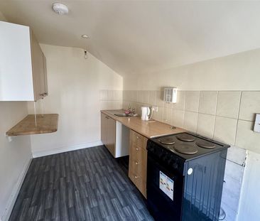 Aberdeen Walk, Scarborough - Photo 2