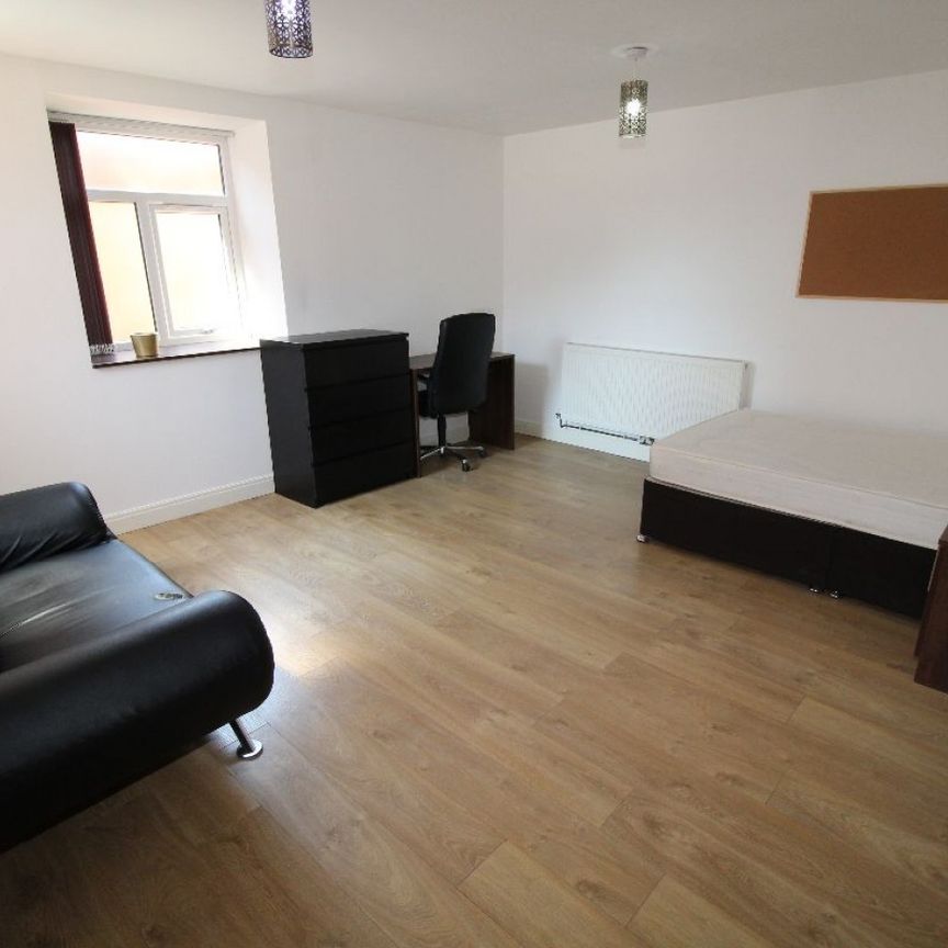 Flat , - Moor Lane, Preston - Photo 1