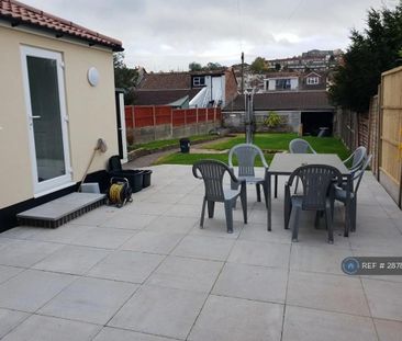 1 bedroom in a house share to rent - Photo 6