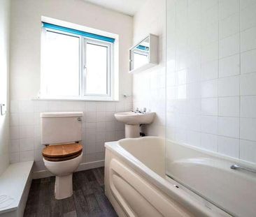 The Oval, Bingley, West Yorkshire, BD16 - Photo 5