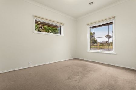 Bright and Spacious Family Home in Prime Location - Photo 3