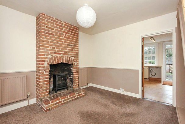 2 bedroom terraced house to rent - Photo 1