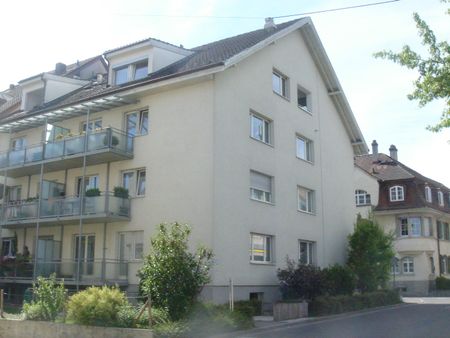 Schöne 3-Zimmer Dachwohnung mit Balkon an zentraler Lage in Riehen - Photo 4