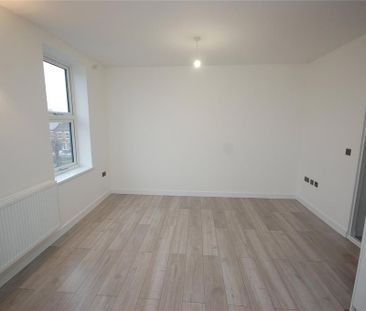 2 bedroom maisonette to rent - Photo 1