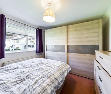 4 bedroom terraced house to rent - Photo 5