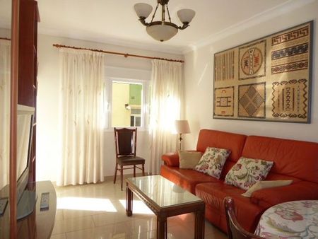 Alquiler de piso en Magistrado Salvador Barbera, 3 - Photo 3