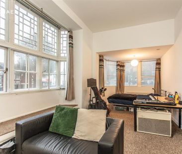 1 bedroom in a house share to rent - Photo 3