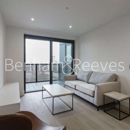 Broadway East, Bethnal Green, E2 - Photo 1