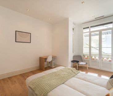 Calle de la Princesa, Madrid, Community of Madrid 28008 - Photo 3