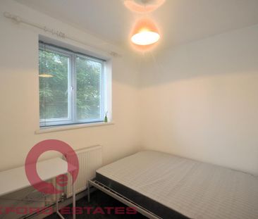 4 bedroom flat to rent - Photo 5