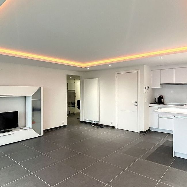 Appartement te huur in Oostende voor € 750 met 1 slaapkamer - Photo 1