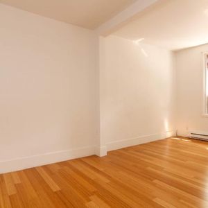 MAGNIFIQUE 4 1/2 RÉNOVÉ À VERDUN, EXCELLENT EMPLACEMENT, MÉTRO. - Photo 2