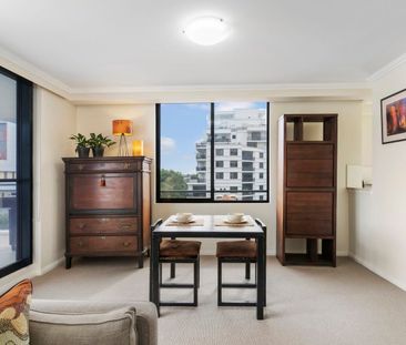 Fully furnished with huge terrace - Photo 3