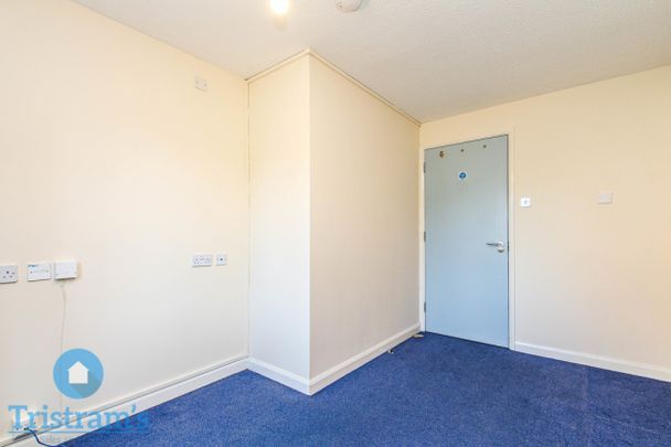 2 bed Apartment for Rent - Photo 1