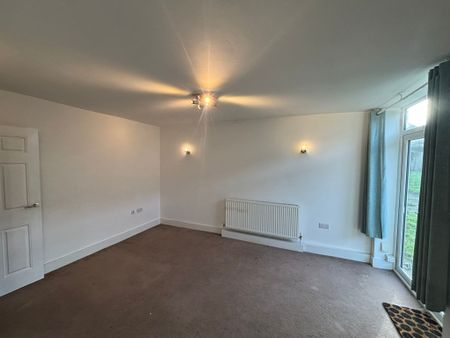 Barley Lea House, Stoke Aldermoor - Photo 4