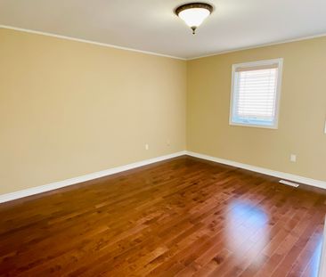 For Lease - 1715 Pilgrims Way, Oakville, Ontario - Photo 3