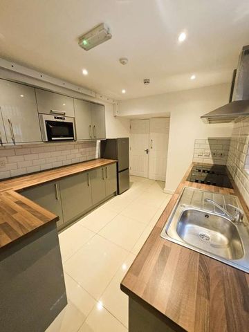 Alexandra Road, Doncaster, DN4 - Photo 3